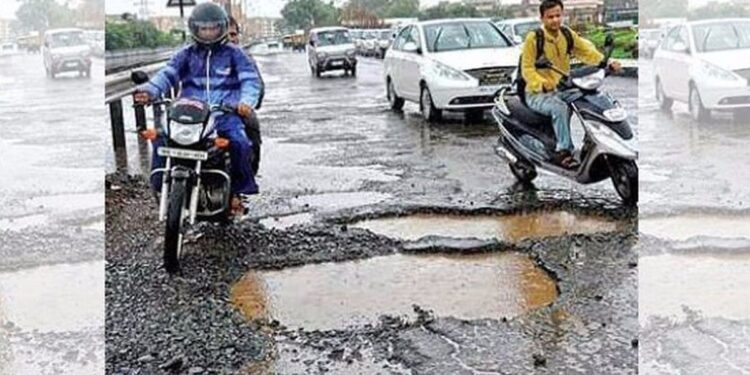 ರಸ್ತೆಗಳೋ.. ಹೆಣದ ವಾಹನಗಳೋ.. : ರಸ್ತೆಗಳು ಗುಂಡಿಮುಕ್ತವಾದ ದಿನ ಪ್ರಳಯ ಫಿಕ್ಸ್