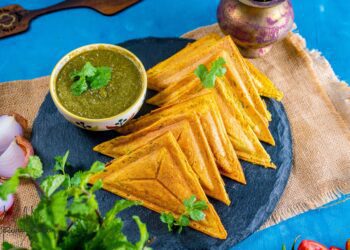 ಈರುಳ್ಳಿಯಲ್ಲಷ್ಟೇ ಅಲ್ಲ.. ಬ್ರೆಡ್ಡಿನಲ್ಲೂ ಮಾಡಬಹುದು ಬೋಂಡಾ..ಪಕೋಡ..!