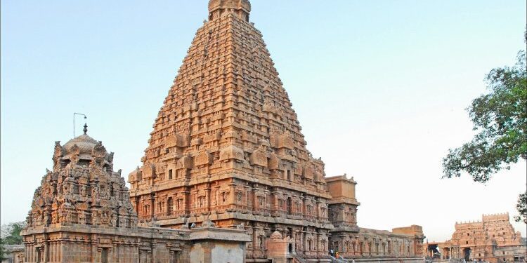 ಇವರು ಹಿಂದೂಗಳಲ್ಲವಾ? ರಾಜರಾಜ ಚೋಳರು ಕಟ್ಟಿದ ಹಿಂದೂ ದೇಗುಲಗಳ ಪಟ್ಟಿ ಇಲ್ಲಿದೆ..!