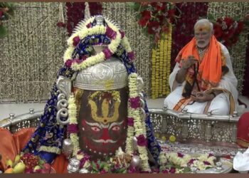 ಮಹಾಕಾಳೇಶ್ವರನ ಸ್ಥಳ ಪುರಾಣ. ಇಲ್ಲಿರುವುದು ಉದ್ಭವಲಿಂಗ. ಭಸ್ಮಾರತಿಯೇ ಪೂಜೆ