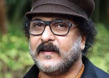 ಬೇಡುವ ಪರಿಸ್ಥಿತಿ ಬಂದಿಲ್ಲ. ಸಹಾಯದ ಕಥೆ ಸುಳ್ಳು : ರವಿಚಂದ್ರನ್