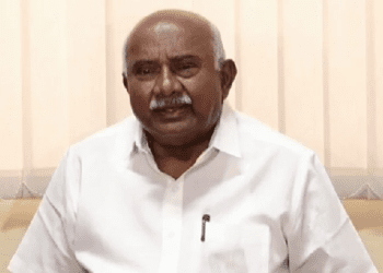 ಹಳ್ಳಿ ಹಕ್ಕಿ ಕಾಂಗ್ರೆಸ್ಸಿಗೆ : ಜೆಡಿಎಸ್ ಲೇವಡಿ.. ಬಿಜೆಪಿ ಸಿಡಿಮಿಡಿ.. ಕಾಂಗ್ರೆಸ್ ಕಿಡಿಕಿಡಿ