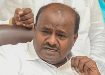 ಹಿಂಗಾದ್ರೂ ಪ್ರಚಾರ ಕೊಟ್ರಲ್ಲ.. ಟಿವಿ ನ್ಯೂಸ್ ಚಾನೆಲ್ಲುಗಳಿಗೆ ಥ್ಯಾಂಕ್ಸ್ ಹೇಳಿದ ಕುಮಾರಸ್ವಾಮಿ : ಕೇಳೋಕೆ ಬರಬೇಡಿ ಎಂದ ದೇವೇಗೌಡ