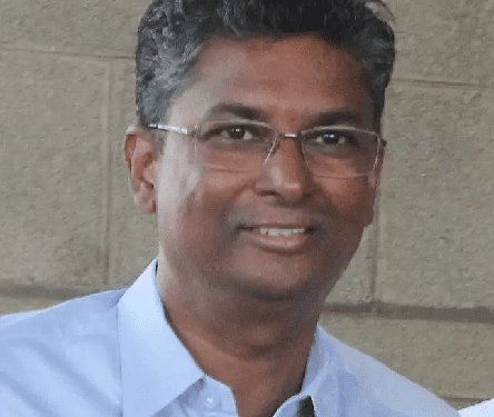 ಸ್ಮಶಾನ ಪೂಜೆಯೊಂದಿಗೇ ಪ್ರಚಾರಕ್ಕೆ ಚಾಲನೆ. ರಾಹುಕಾಲದಲ್ಲೇ ನಾಮಪತ್ರ : ಸತೀಶ್ ಜಾರಕಿಹೊಳಿ