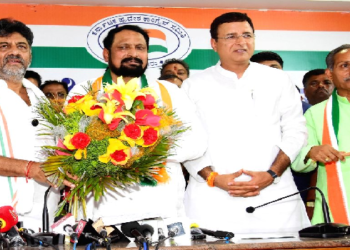 ರಮೇಶ್ ಜಾರಕಿಹೊಳಿ v/s ಲಕ್ಷ್ಮೀ ಹೆಬ್ಬಾಳ್ಕರ್ ವಾರ್ : ಡಿಕೆ ಶಿವುಕಮಾರ್ ಗೇಮ್.. ಸಿದ್ದರಾಮಯ್ಯ ಫೋನ್ ಲಕ್ಷ್ಮಣ ಸವದಿ ಆಪರೇಷನ್