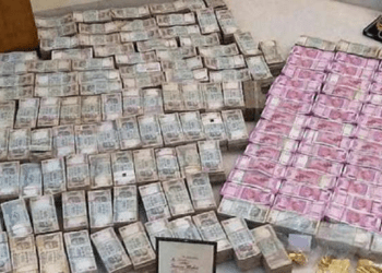 ಎಲೆಕ್ಷನ್ನು : ಹುಡುಕಿದ ಕಡೆಯಲ್ಲೆಲ್ಲ ಕೋಟಿ ಕೋಟಿ ಕೋಟಿ ಕೋಟಿ ಕೋಟಿ