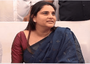 ಮಂಡ್ಯದಲ್ಲಿ ಪ್ರಿಯಾಂಕಾ ಗಾಂಧಿ ವಾದ್ರಾ ಜೊತೆ ವೇದಿಕೆ ಹಂಚಿಕೊಂಡ ರಮ್ಯಾಗೆ ನಂತರ ಎದುರಾದ ಪ್ರಶ್ನೆಗಳೇನು..?