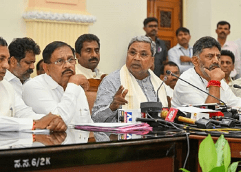 ಸಿದ್ದರಾಮಯ್ಯ, ಡಿಕೆಶಿ ಘೋಷಣೆಗಳ ಇಂಪ್ಯಾಕ್ಟ್ : ಕಾಂಗ್ರೆಸ್ ಗ್ಯಾರಂಟಿ ಕುಟುಂಬಕ್ಕೆ ವರ್ಷಕ್ಕೆ 1 ಲಕ್ಷ..!?