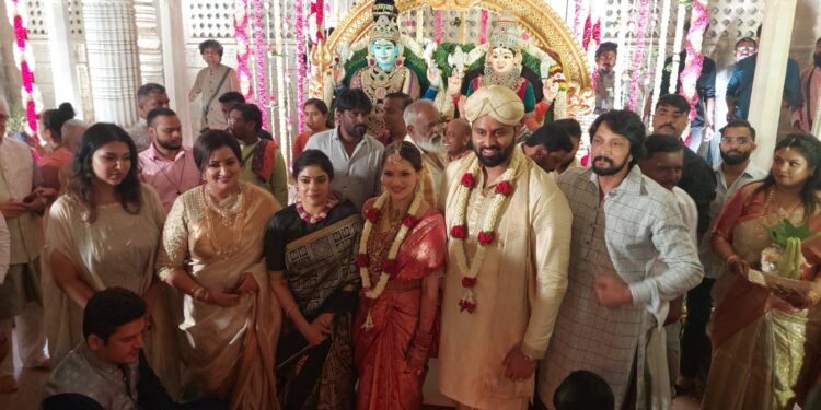 ಅಭಿಷೇಕ್ ಅಂಬರೀಷ್ ಕಲ್ಯಾಣ : ಸುದೀಪ್, ಯಶ್ ಕೊಟ್ಟ ಚಿನ್ನದ ಕಾಣಿಕೆ.. ಅವಿವಾ ಕೊಟ್ಟ ಒಲವಿನ ಉಡುಗೊರೆ