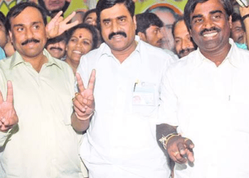 ರಾಜಕೀಯಕ್ಕೆ ಒಡೆದ ಮತ್ತೊಂದು ಕುಟುಂಬ : ಈಗ ರೆಡ್ಡಿ ಸೋದರರ ಬಹಿರಂಗ ಯುದ್ಧ