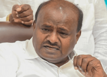 ಈ ಸರ್ಕಾರ 5 ವರ್ಷ ಇರಲ್ಲ : ಜೆಡಿಎಸ್ ಕಾರ್ಯಕರ್ತರಿಗೆ ಕುಮಾರಸ್ವಾಮಿ ಭರವಸೆ