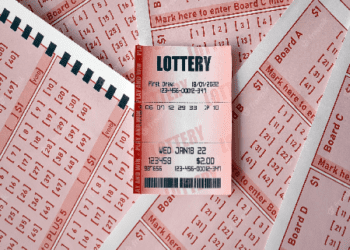 ಲಾಟರಿ ಸ್ಟೋರಿಸ್ : ಬಂಪರ್ ಕೋಟಿ ಕೋಟಿ ಗೆದ್ದವರ ಹಿಂದಿನ ಕಥೆಯೇ ಬೇರೆ..!