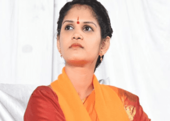 ಪತ್ರಕರ್ತೆ.. ನ್ಯೂಸ್ ಆಂಕರ್.. ಲೆಕ್ಚರರ್.. ಬೆಂಕಿ ಭಾಷಣ.. : ಚೈತ್ರಾ ಕುಂದಾಪುರ ಇತಿಹಾಸ..