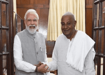 ಬಿಜೆಪಿ-ಜೆಡಿಎಸ್ ಮೈತ್ರಿ ದೇವೇಗೌಡ, ಕುಮಾರಸ್ವಾಮಿ ಘೋಷಣೆ : ಮೋದಿ, ಅಮಿತ್ ಶಾ, ಯಡಿಯೂರಪ್ಪ ವೇಯ್ಟಿಂಗ್ ಏಕೆ?