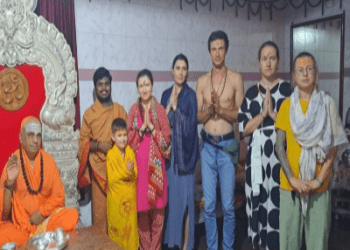 ರಷ್ಯಾ ಬಾಲಕನಿಗೆ ಕಾಶಿ ಪೀಠದಲ್ಲಿ ವೀರಶೈವ ಇಷ್ಟಲಿಂಗ ದೀಕ್ಷೆ