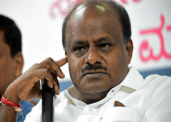 ೫೦-೬೦ ಶಾಸಕರನ್ನು ಕರೆದುಕೊಂಡು ಹೋಗ್ತಾರೆ ಎಂದ ಕುಮಾರಸ್ವಾಮಿ : ಸಿದ್ದರಾಮಯ್ಯ ಸರ್ಕಾರ ಬೀಳಿಸುವ ಆ ಪ್ರಭಾವಿ ಸಚಿವ ಯಾರು?