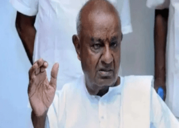 ಮೊಮ್ಮಗ ಪ್ರಜ್ವಲ್‌ ಪರ ಮತ ಕೇಳುತ್ತಲೇ ಮಗ ರೇವಣ್ಣನಿಗೆ ಬುದ್ದಿವಾದ ಹೇಳಿದ ದೇವೇಗೌಡ