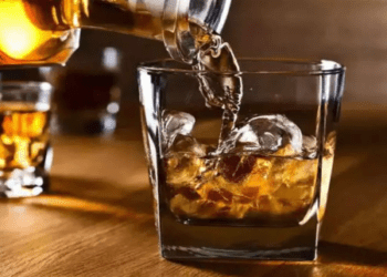 ಹೊಸ ವರ್ಷಕ್ಕೆ ಹೊಸ ರೇಟು : ಮದ್ಯಪ್ರಿಯರಿಗೆ ದುಬಾರಿ ಕಿಕ್ಕು..