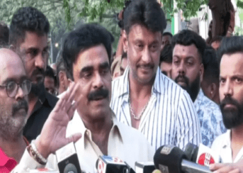 ಕಾಟೇರ ಪಾರ್ಟಿ ಕಿರಿಕ್‌ : ಕೇಸು ಹಾಕಿದವರು ಈ ಪ್ರಶ್ನೆಗೆ ಉತ್ತರಿಸ್ತಾರಾ..? ದರ್ಶನ್‌ ಪರ ವಕೀಲರ ಚಾಲೆಂಜ್..!‌