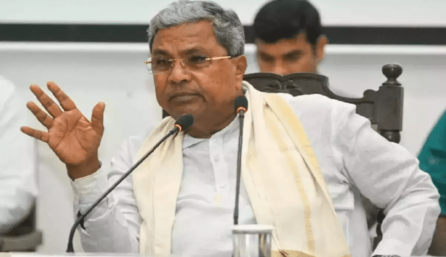 ಸಚಿವ ಈಶ್ವರಪ್ಪ ವಿರುದ್ಧ ಪ್ರತಿಭಟನೆ ಕೇಸ್‌ : ಸಿಎಂ ಸಿದ್ದರಾಮಯ್ಯಗೆ 10 ಸಾವಿರ ದಂಡ..!