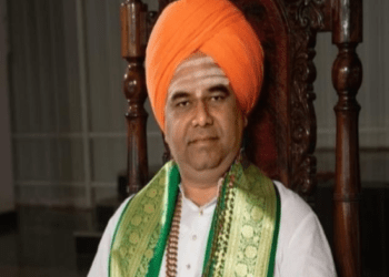 ದಿಂಗಾಲೇಶ್ವರ ಸ್ವಾಮೀಜಿ ನಾಮಪತ್ರ ವಾಪಸ್‌ ಪಡೆದಿದ್ದು ಏಕೆ? ಕಾಂಗ್ರೆಸ್‌ʻನಿಂದ ಪೇಮೆಂಟ್‌ ಪಡೆದ್ರಾ ಶ್ರೀಗಳು..?