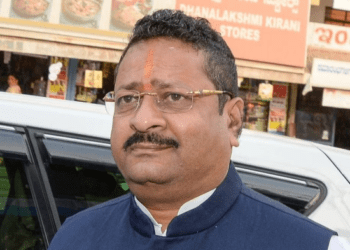 ಬುಕ್ಕಿಂಗ್‌ ಸ್ವಾಮೀಜಿ ಬದ್ಮಾಶ್‌ ಅದಾನ.. ಬೊಮ್ಮಾಯಿ, ಯಡಿಯೂರಪ್ಪ ಸೇರಿ 15 ಕೋಟಿ ಕೊಟ್ಯಾರ  : ಬಸನಗೌಡ ಪಾಟೀಲ ಯತ್ನಾಳ್‌