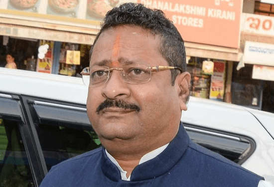 ಬುಕ್ಕಿಂಗ್‌ ಸ್ವಾಮೀಜಿ ಬದ್ಮಾಶ್‌ ಅದಾನ.. ಬೊಮ್ಮಾಯಿ, ಯಡಿಯೂರಪ್ಪ ಸೇರಿ 15 ಕೋಟಿ ಕೊಟ್ಯಾರ  : ಬಸನಗೌಡ ಪಾಟೀಲ ಯತ್ನಾಳ್‌