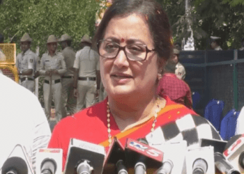 ಅಂಬರೀಷ್‌ ಹೆಸರಲ್ಲಿ ಸಮಾಜಸೇವೆ ಆರಂಭಿಸಿದ ಸುಮಲತಾ : ಸದ್ಯಕ್ಕಿದು ಮಂಡ್ಯ ವಿದ್ಯಾರ್ಥಿಗಳಿಗೆ ಮಾತ್ರ..!