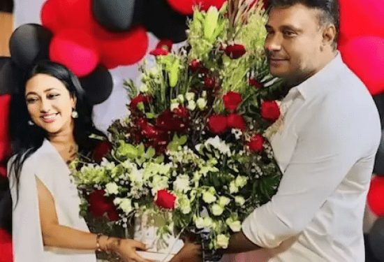 ನಟ ದರ್ಶನ್‌ ಹೆಂಡತಿ ಜೊತೆ ವೆಡ್ಡಿಂಗ್‌ ಪಾರ್ಟಿ ಮಾಡ್ಕೊಂಡ್ರೆ.. ಈಕೆ ಕರ್ಮ ಅಂತಾ ಪೋಸ್ಟ್‌ ಹಾಕ್ತಾರೆ..!