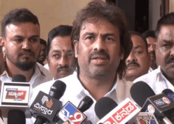 SSLC ವಿದ್ಯಾರ್ಥಿಗಳಿಗೆ ಶೇ.20 ಗ್ರೇಸ್‌ ಮಾರ್ಕ್ಸ್‌ ಗ್ಯಾರಂಟಿ : ಸಚಿವ ಮಧು ಬಂಗಾರಪ್ಪಗೆ ಸಿಎಂ ಸಿದ್ದರಾಮಯ್ಯ ಕ್ಲಾಸ್‌