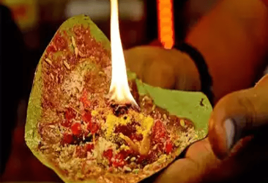 ಬೆಂಕಿ ಪಾನ್‌ ಬೀಡಾ ಹಾಕ್ಕೊಳ್ಳೋವ್ರಿಗೆ ಎಚ್ಚರಿಕೆ.. : ಬಾಲಕಿಯ ಹೊಟ್ಟೆಯಲ್ಲಿ ತೂತಾಯ್ತು..!