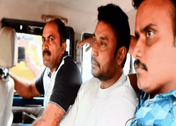 ಜೈಲಲ್ಲಿ ನಿದ್ರೆ ಇಲ್ಲ.. ಬಿರಿಯಾನಿ ಕೊಟ್ರೂ ತಿನ್ನೋಕಾಗ್ಲಿಲ್ಲ : ಕಣ್ಣೀರಿಟ್ಟ ದರ್ಶನ್‌ಗೆ ಕಾಡುತ್ತಿದೆಯಾ ಪಶ್ಚಾತ್ತಾಪ..?