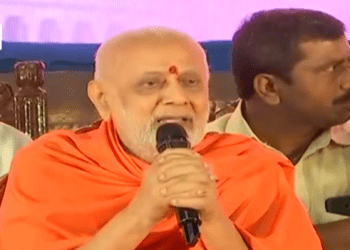 ʻದೇವೇಗೌಡ ಮಾದರಿ ಸ್ಟೀಟ್‌ ಫೈಟ್‌ʼ ಆಗೋದು ಗ್ಯಾರಂಟಿ : ಸ್ವಾಮೀಜಿ ಹೇಳಿದ ಕೂಡ್ಲೇ ಸಿದ್ದರಾಮಯ್ಯ ಸಿಎಂ ಸೀಟು ಬಿಟ್‌ ಬಿಡ್ತಾರಾ..? ಡಿಕೆ ಶಿವಕುಮಾರ್‌ ಸಿಎಂ ಆಗ್ಬಿಡ್ತಾರಾ..?