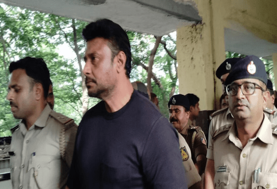 ಡೈಲಿ ಬಿರಿಯಾನಿ ಕೊಡೋಕ್‌ ಆಗಲ್ಲ. ಭೇದಿ ಆದ್ರೆ ಸಪ್ಪೆ ಊಟ ಕೊಡಿ ಅಂತಾರೆ ವಕೀಲರು : ದರ್ಶನ್‌ʻಗೆ ನಿಜಕ್ಕೂ ಏನಾಗಿದೆ..?