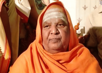 ಮಳೆ, ಪ್ರವಾಹದ ಬಳಿಕ ಕೋಡಿಮಠ ಸ್ವಾಮೀಜಿ ರಾಜಕೀಯ ಭವಿಷ್ಯ : ʻಸನ್ಯಾಸಿ ಬೇಡʼನ ಕಥೆಯ ಮರ್ಮ ಏನು?