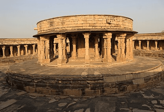 ಈ ಶಿವನ ದೇವಸ್ಥಾನದಲ್ಲಿ ರಾತ್ರಿ ಹೊತ್ತು ಯಾರೂ ತಂಗುವುದಿಲ್ಲ : ಶಿವನ ಯೋಗಿನಿಯರಿದ್ದಾರೆ ಎಚ್ಚರಿಕೆ..!