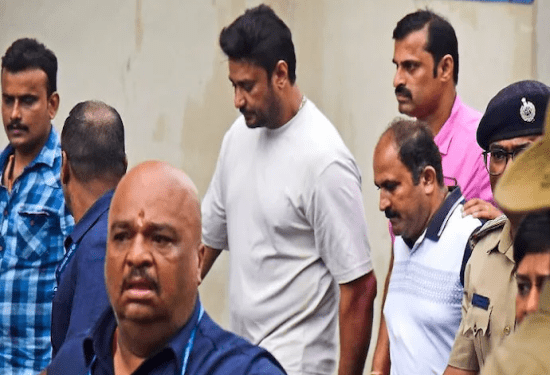 1 ಲಕ್ಷದ ಜೀನ್ಸ್‌ ಪ್ಯಾಂಟ್‌ ಎವಿಡೆನ್ಸ್‌ ಮತ್ತು ಚಿಕ್ಕಣ್ಣ ಸೆ.164 ಹೇಳಿಕೆ : ಸೀಕ್ರೆಟ್‌ ಸಾಕ್ಷಿಯನ್ನು ಪತ್ತೆ ಹಚ್ಚಿದ್ದೇಗೆ ಲುಮಿನಲ್‌ ಟೆಸ್ಟ್..?