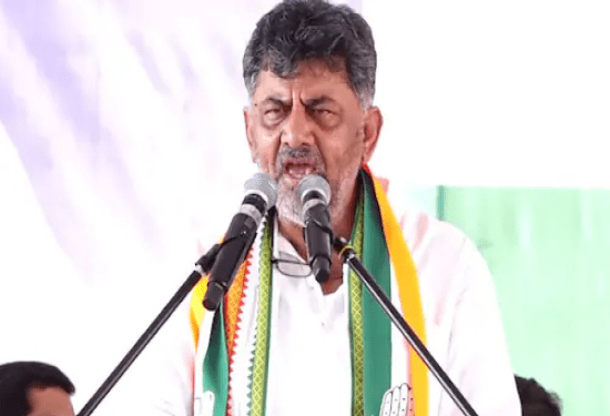 ಕಾಂಗ್ರೆಸ್‌ ಸಭೆಯಲ್ಲೇ ಡಿಸಿಎಂ ಡಿಕೆ ಶಿವಕುಮಾರ್‌ʻಗೆ ಗೃಹಲಕ್ಷ್ಮಿ ಮುಜುಗರ : ಆಮೇಲೆ ಕೊಟ್ರು.. ಅಪ್‌ʻಡೇಟ್..!‌