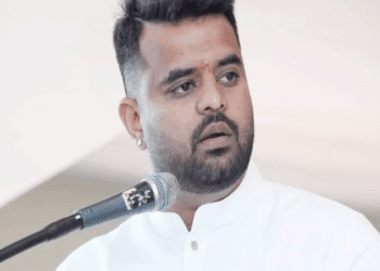 ಪ್ರಜ್ವಲ್‌ ರೇವಣ್ಣ ವಿರುದ್ಧ 2000 ಪುಟಗಳ ಚಾರ್ಜ್‌ʻಶೀಟ್‌ : 123 ಸಾಕ್ಷಿ.. ಅದೆಲ್ಲವೂ ಸತ್ಯ..!!!