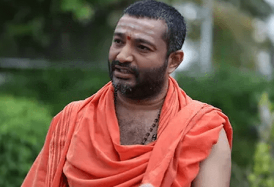 ಸದ್ಯಕ್ಕಿಲ್ಲ.. 2025ಕ್ಕೆ ಸಿದ್ದರಾಮಯ್ಯ, ಮೋದಿ ಇಬ್ಬರ ಸ್ಥಾನಕ್ಕೂ ಕಂಟಕ : ಸಂತೋಷ್‌ ಗುರೂಜಿ ಭವಿಷ್ಯ