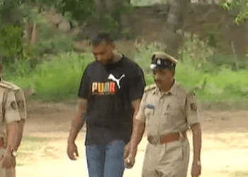 ದರ್ಶನ್‌ ಶನಿವಾರದ ಕಂಪ್ಲೀಟ್‌ ರೌಂಡಪ್‌ : ಟಾಯ್ಲೆಟ್‌ ಸಮಸ್ಯೆ. ವಿಜಯಲಕ್ಷ್ಮಿ ಎದುರು ಕಣ್ಣೀರು. ಪವಿತ್ರಾ ಗೌಡ ಜಾಮೀನು ಅರ್ಜಿ ವಜಾ..!