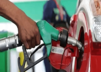 ಜಾಗತಿಕ ಮಾರುಕಟ್ಟೆ ಪ್ರಕಾರ ಪೆಟ್ರೋಲ್‌, ಡೀಸೆಲ್‌ ದರ ಎಷ್ಟಿರಬೇಕು..? ಮೋದಿ ಲೆಕ್ಕ V/S ಮಲ್ಲಿಕಾರ್ಜುನ ಖರ್ಗೆ ಲೆಕ್ಕ..!