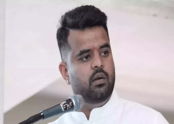 ಪ್ರಜ್ವಲ್‌ ರೇವಣ್ಣಗೆ ʻಸೀರೆʼಯೂ ಉರುಳಾಗುವ ಭಯ : ದಮ್ಮಯ್ಯ.. ಬೇಡಣ್ಣಾ ಎಂದರೂ ಬಿಟ್ಟಿರಲಿಲ್ವಂತೆ ಆ ಹೆಣ್ಣು ಮಗಳು..!