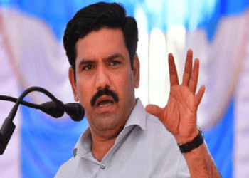 ತಿರುಗಿ ಬೀಳ್ತಿದ್ದಾರೆ ವಿಜಯೇಂದ್ರ ಯಡಿಯೂರಪ್ಪ : ಯತ್ನಾಳ್‌ ಪಡೆ ಈಗ ವಿರುದ್ಧ ಬಹಿರಂಗ ಸಮರ. ಶಕ್ತಿ ತುಂಬಿದ್ದು ಯಾರು..?