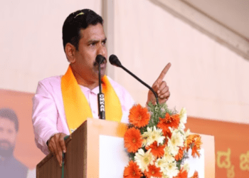 ಬಿಜೆಪಿ ರಾಜ್ಯಾಧ್ಯಕ್ಷ ವಿಜಯೇಂದ್ರ ವಿರುದ್ಧ ಪ್ರಬಲವಾಗುತ್ತಿದೆ ಯತ್ನಾಳ್‌, ಜಾರಕಿಹೊಳಿ ಬಣ : ಯಡಿಯೂರಪ್ಪ ಮಧ್ಯಪ್ರವೇಶ..!