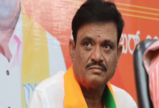 ಬಿಜೆಪಿ ಶಾಸಕ ಮುನಿರತ್ನ ಹನಿಟ್ರಾಪ್‌ ಖೆಡ್ಡಾಗೆ ಬಿದ್ದಿದ್ದ ಇಬ್ಬರು ಮಾಜಿ ಸಿಎಂ ಯಾರು..?