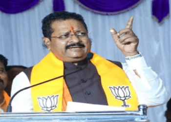 ಸಿಎಂ ಸೀಟಿಗೆ ಸಾವಿರ ಕೋಟಿ ರೆಡಿ : ಯತ್ನಾಳ್‌ ಹೇಳಿಕೆ ಕಾಂಗ್ರೆಸ್ಸಿಗೂ ಟೆನ್ಷನ್..‌ ಬಿಜೆಪಿಯಲ್ಲೂ ಟೆನ್ಷನ್..!‌