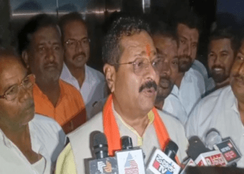 ವಕ್ಫ್‌ ಹೋರಾಟ ಫ್ಲಾಪ್‌ ಆಯ್ತಾ..? ಹೈಕಮಾಂಡಿಗೂ ಡೋಂಟ್‌ ಕೇರ್‌ ಎಂದರಾ ಯತ್ನಾಳ್..?