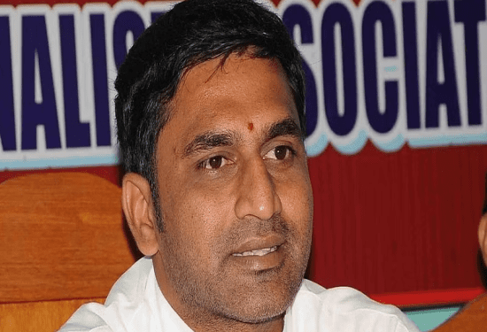 ಬಿಜೆಪಿ ಬಿಟ್ಟು ಕಾಂಗ್ರೆಸ್‌ ಸೇರ್ತಾರಾ ಪ್ರೀತಂ ಗೌಡ..? ಕುಮಾರಸ್ವಾಮಿ, ರೇವಣ್ಣ ಜೊತೆ ಕೈಜೋಡಿಸಿದ್ದೇ ತಪ್ಪಾಯ್ತಾ..?