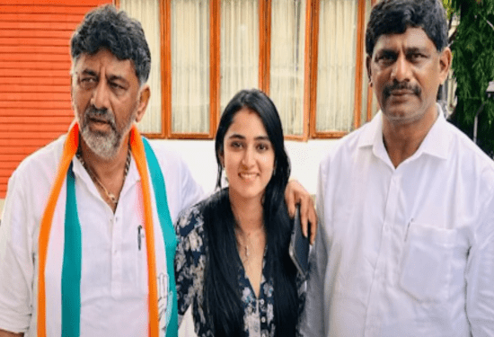 ಅಪ್ಪ, ಚಿಕ್ಕಪ್ಪ ಇಬ್ಬರೂ ರಾಜಕೀಯಕ್ಕೆ ಬನ್ನಿ ಎಂದಿಲ್ಲ : ಡಿಕೆ ಶಿವಕುಮಾರ್‌ ಮಗಳ ಹೇಳಿಕೆ..!